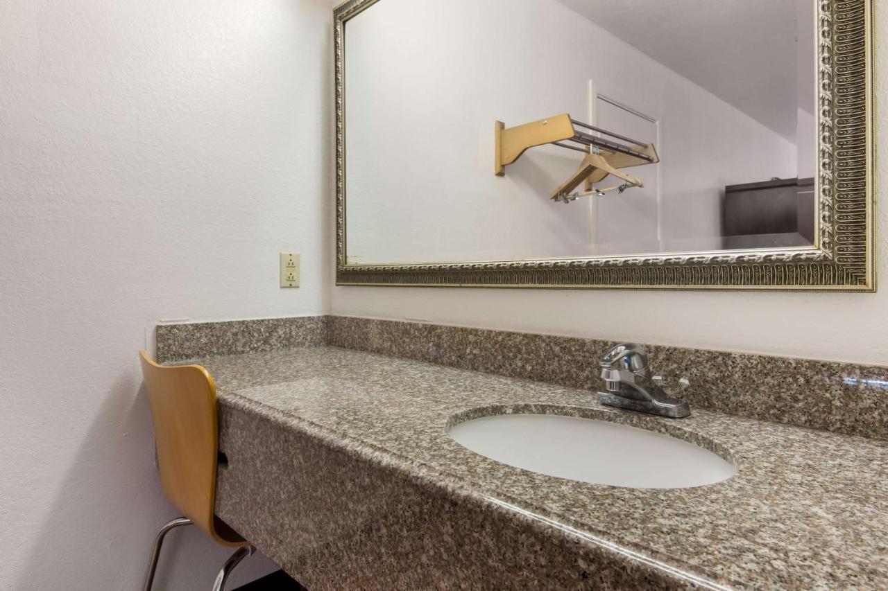 Motel 6-Atlanta, Tx 외부 사진